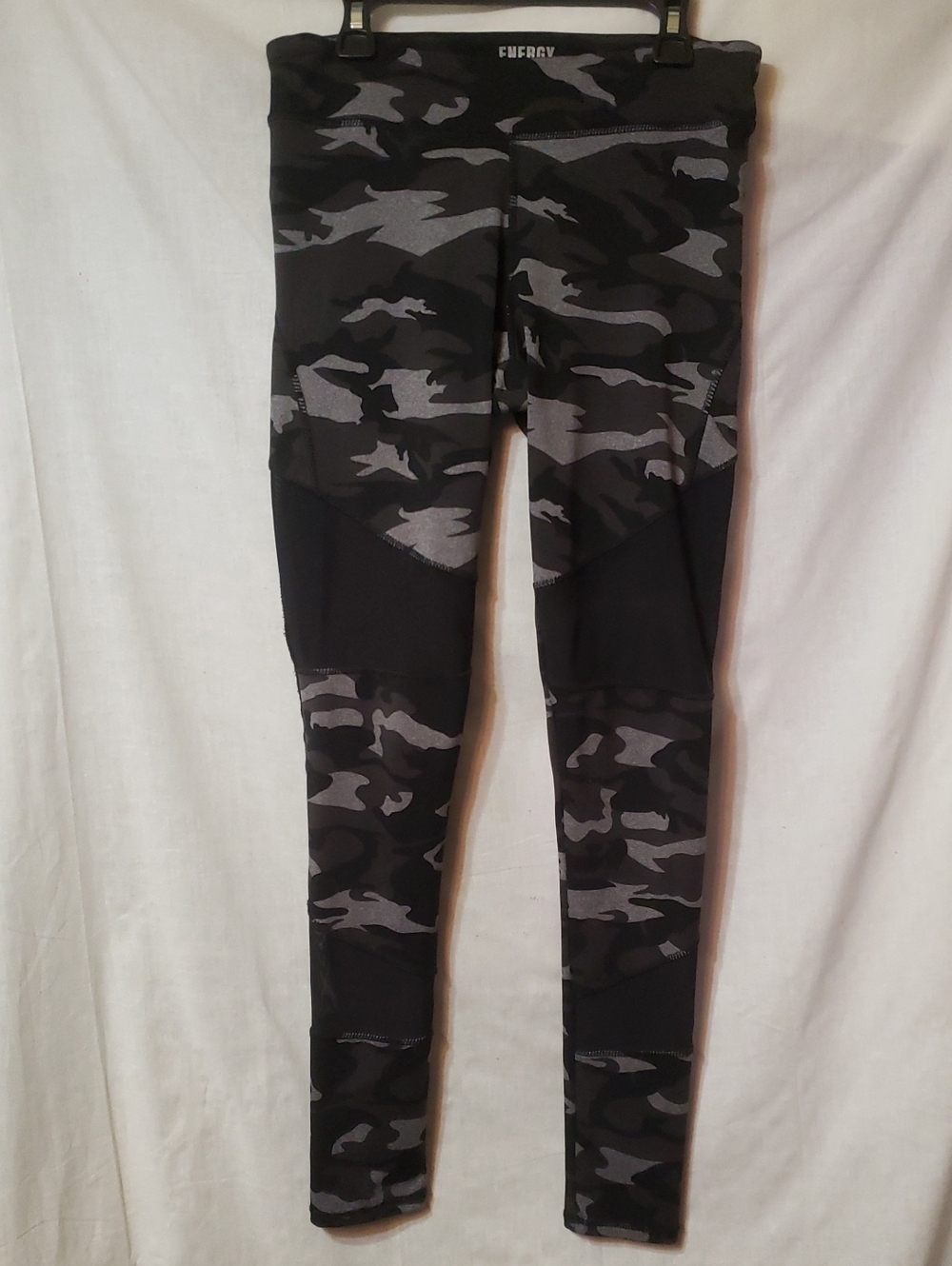 ENERGY Black & Gray Camo Leggings